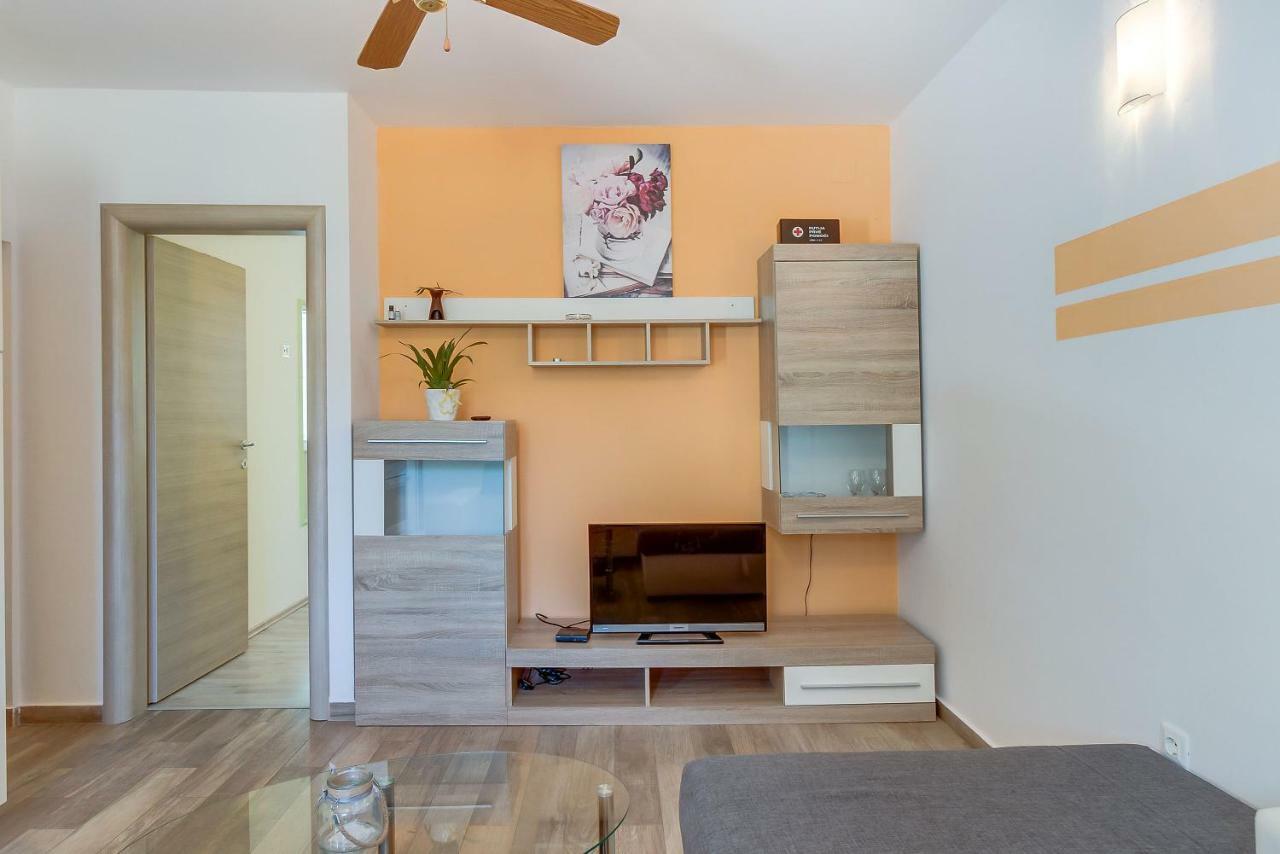 Apartmani Danica Nerezine Exterior photo